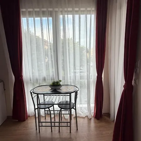 Apartment студия с паркоместом на первой линии моря Premier *