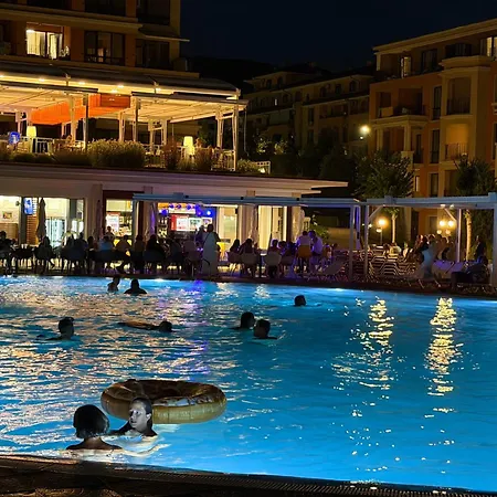 студия с паркоместом на первой линии моря Premier Sveti Vlas